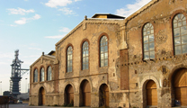 Els regidors de Patrimoni i Arxius i Biblioteques visiten la nau on es troben els arxius dels Alts Forns i de Sierra Menera