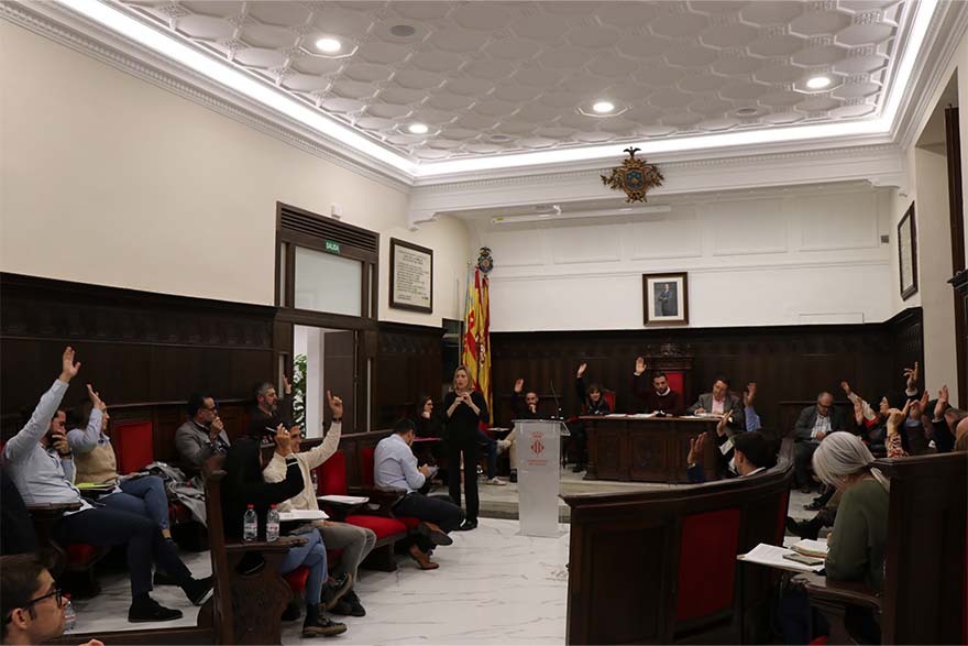 El Pleno de la Corporación Municipal aprueba una moción para el mantenimiento de los barrancos y ríos del término municipal