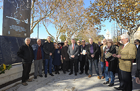 Sagunt inaugura el monument en honor als treballadors morts en la indústria local en els últims 110 anys