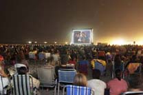 Cine a la orilla de la playa y clases de Zumba en las playas del municipio