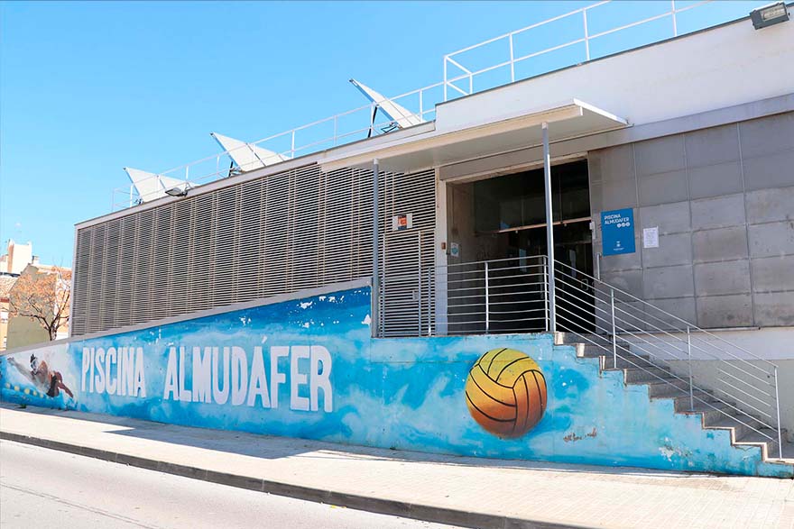 El Ayuntamiento de Sagunto apuesta por la mejora de la eficiencia energética de sus instalaciones con la renovación del sistema de climatización de la piscina municipal de Almudáfer