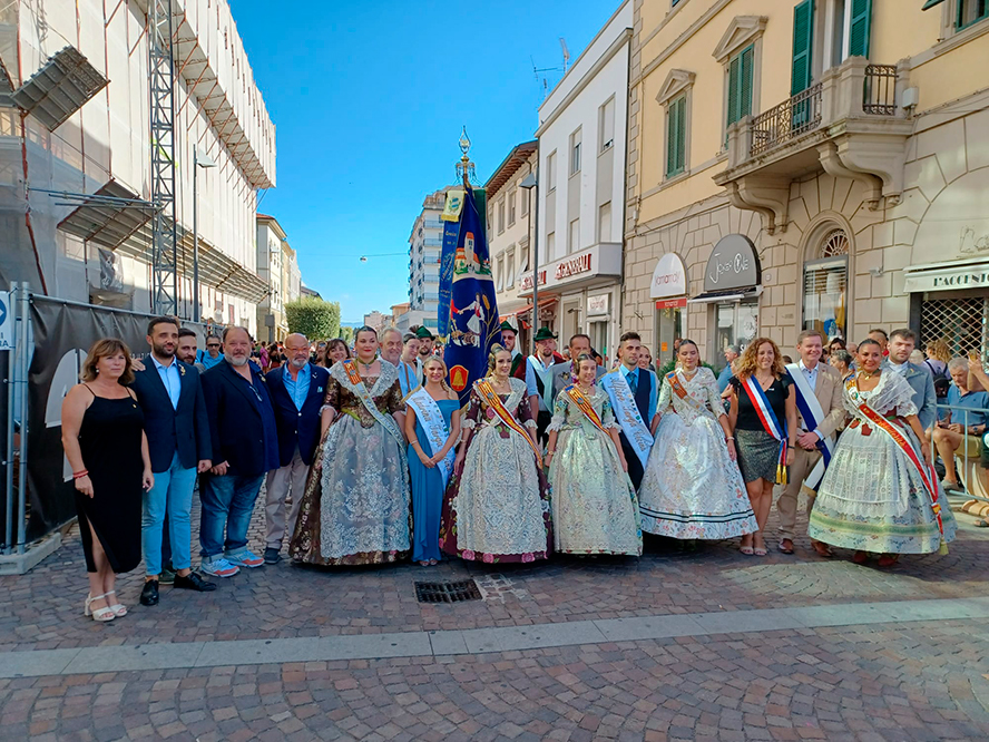 El Ayuntamiento de Sagunto participa en las fiestas del municipio hermanado de Cecina (Italia)