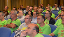 El Equipo de Gobierno se reúne con los trabajadores de Bosal para informarles de la situación de los fondos sociales