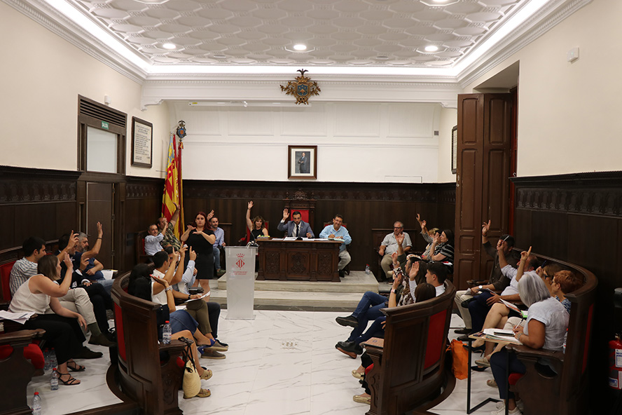 El Consistorio demanda a la Generalitat obras de climatización y accesibilidad en los centros educativos 