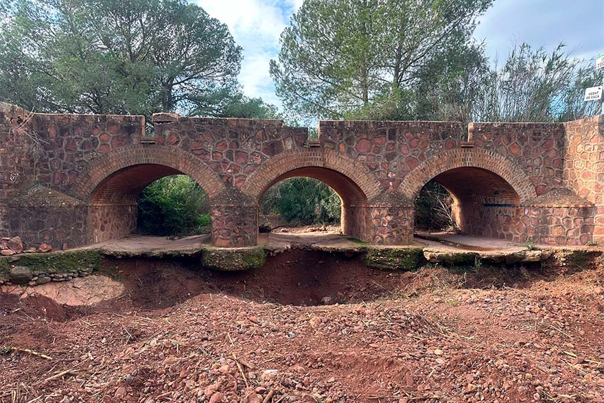 El Consell Local Agrari lleva a cabo trabajos de reparación urgente del puente del camino de Escales