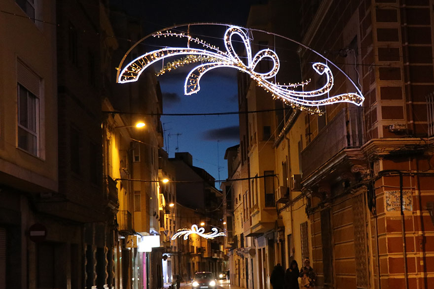 El Ayuntamiento de Sagunto invierte más de 100.000 € en la iluminación navideña para potenciar el comercio, la hostelería y la restauración