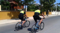 La policia de platges realitza 1.662 serveis en Port de Sagunt i Almardà en el primer mes de la temporada