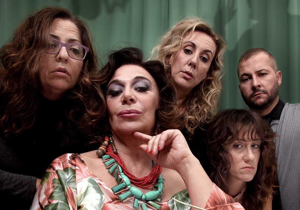 Olympia Metropolitana interpretarà la comèdia teatral ‘Anestesiades’ a la Casa Municipal de Cultura