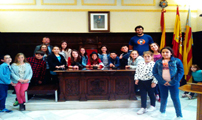 El Consell Municipal d'Infància de Sagunt dóna 139 brics de caldo al Centre Solidari d'Aliments