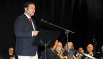 L'alcalde i la delegada de l'àrea del Major de l'Ajuntament de Sagunt assisteixen a l'inici de la 12ª Setmana Cultural de les Persones Majors