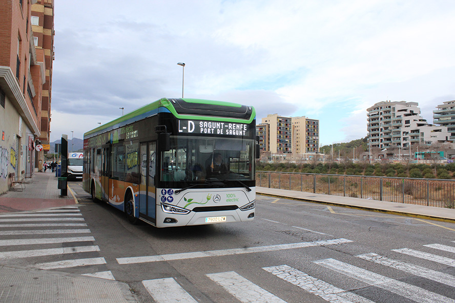 El autobús urbano de Sagunto bate récord de personas usuarias con más de 980.000 viajes