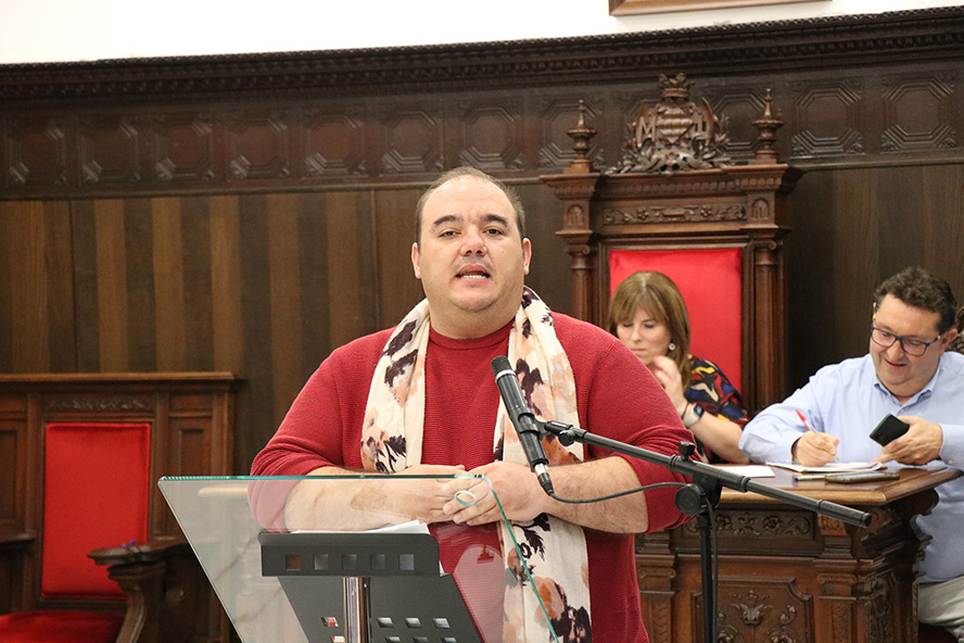 El Pleno del Ayuntamiento de Sagunto acuerda instar al Consell a parar la reforma de la Ley de plurilingüismo