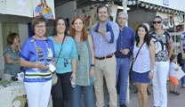 La Feria de la Universidad Popular del Ayuntamiento de Sagunto llena de arte el paseo Doctor Fleming